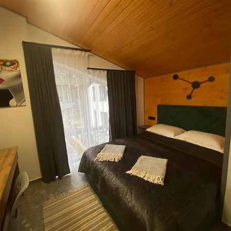 Феєрія Лісу Lejlighedshotel Skhidnytsia Eksteriør billede