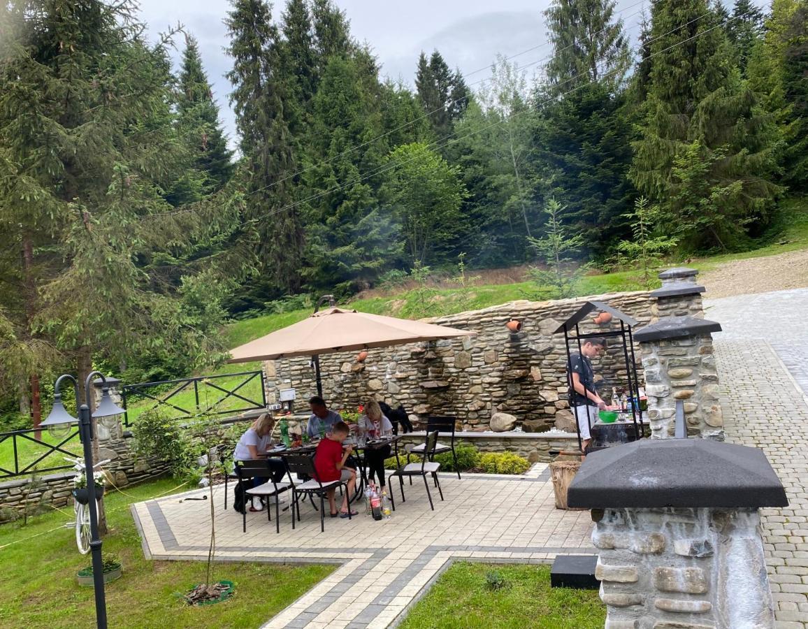 Феєрія Лісу Lejlighedshotel Skhidnytsia Eksteriør billede