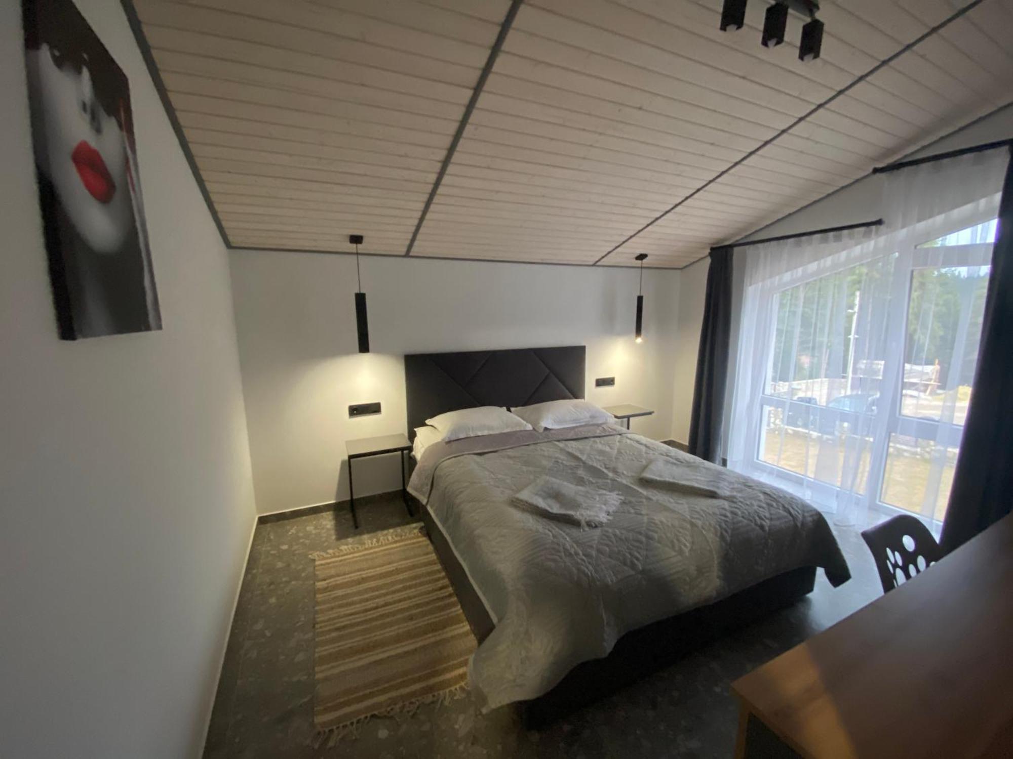 Феєрія Лісу Lejlighedshotel Skhidnytsia Eksteriør billede