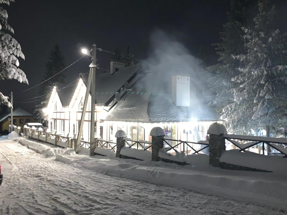 Феєрія Лісу Lejlighedshotel Skhidnytsia Eksteriør billede
